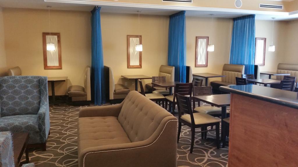 Hotel Comfort At Mills 4*