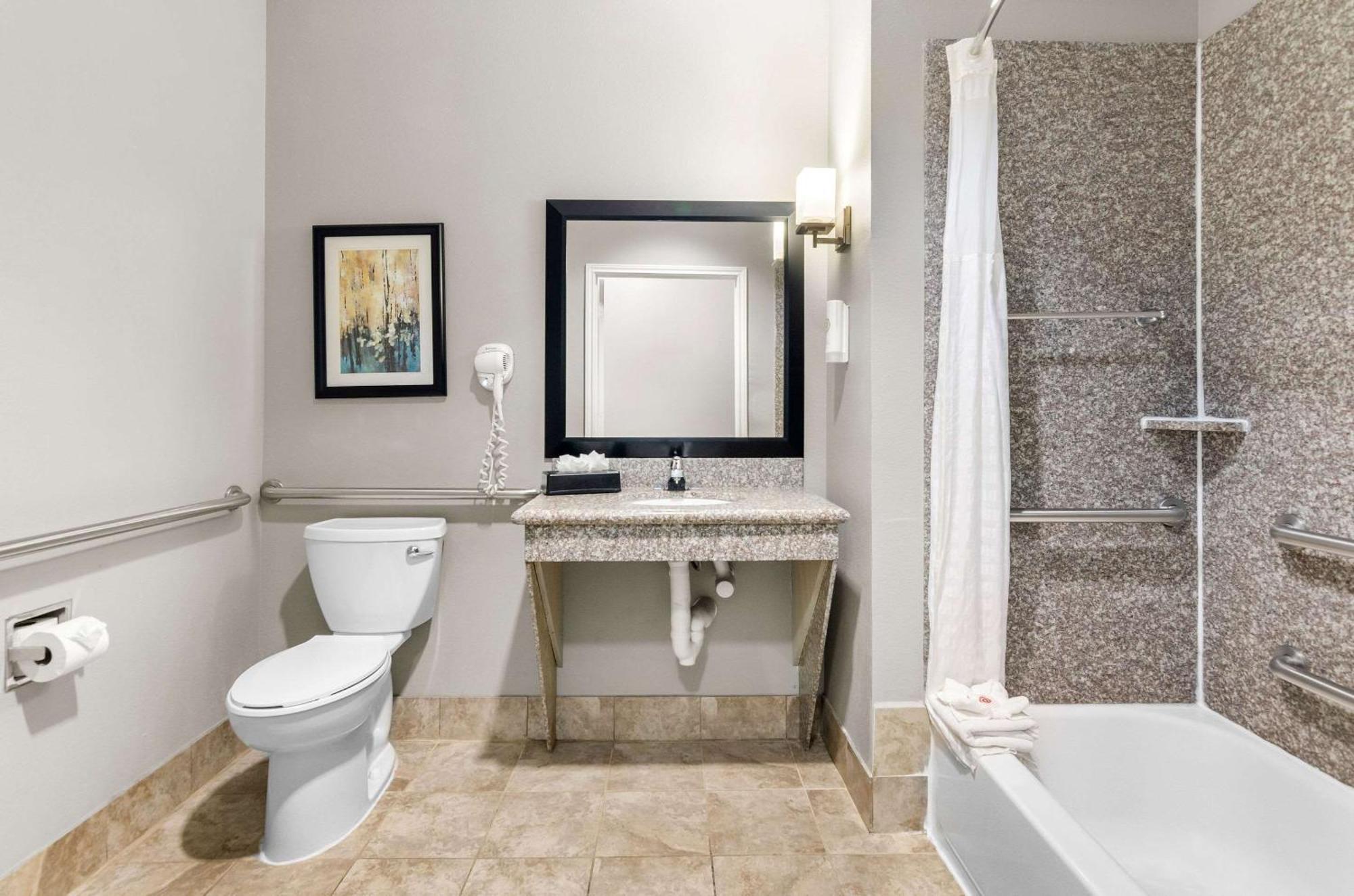 Comfort At Mills Hotel 4*