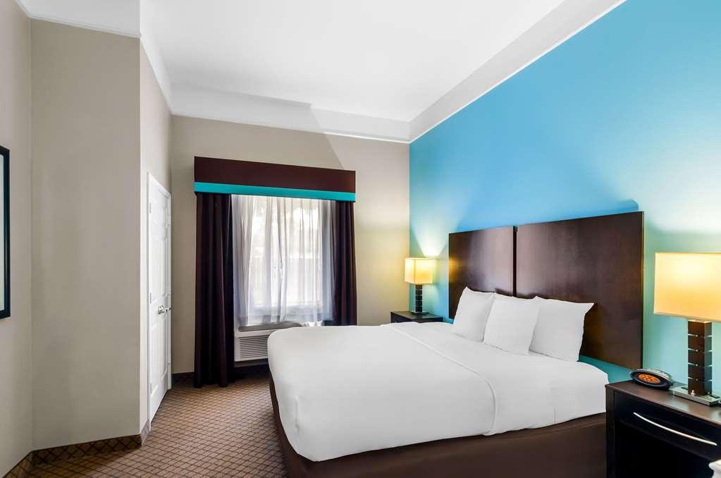 Comfort At Mills 4*