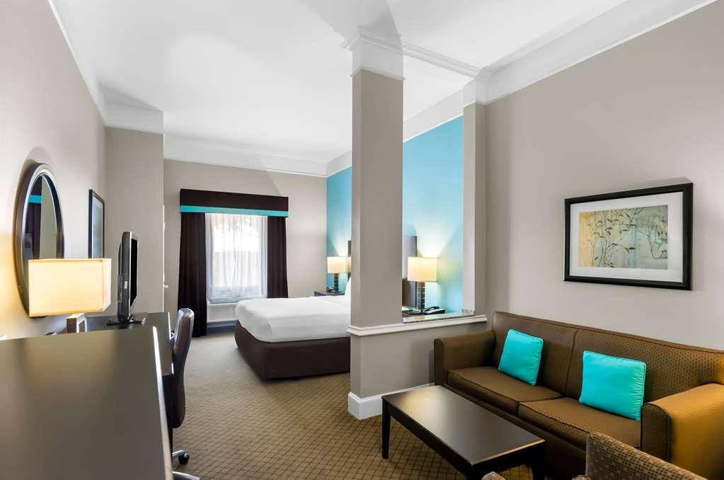 Comfort At Mills Hotel 4*