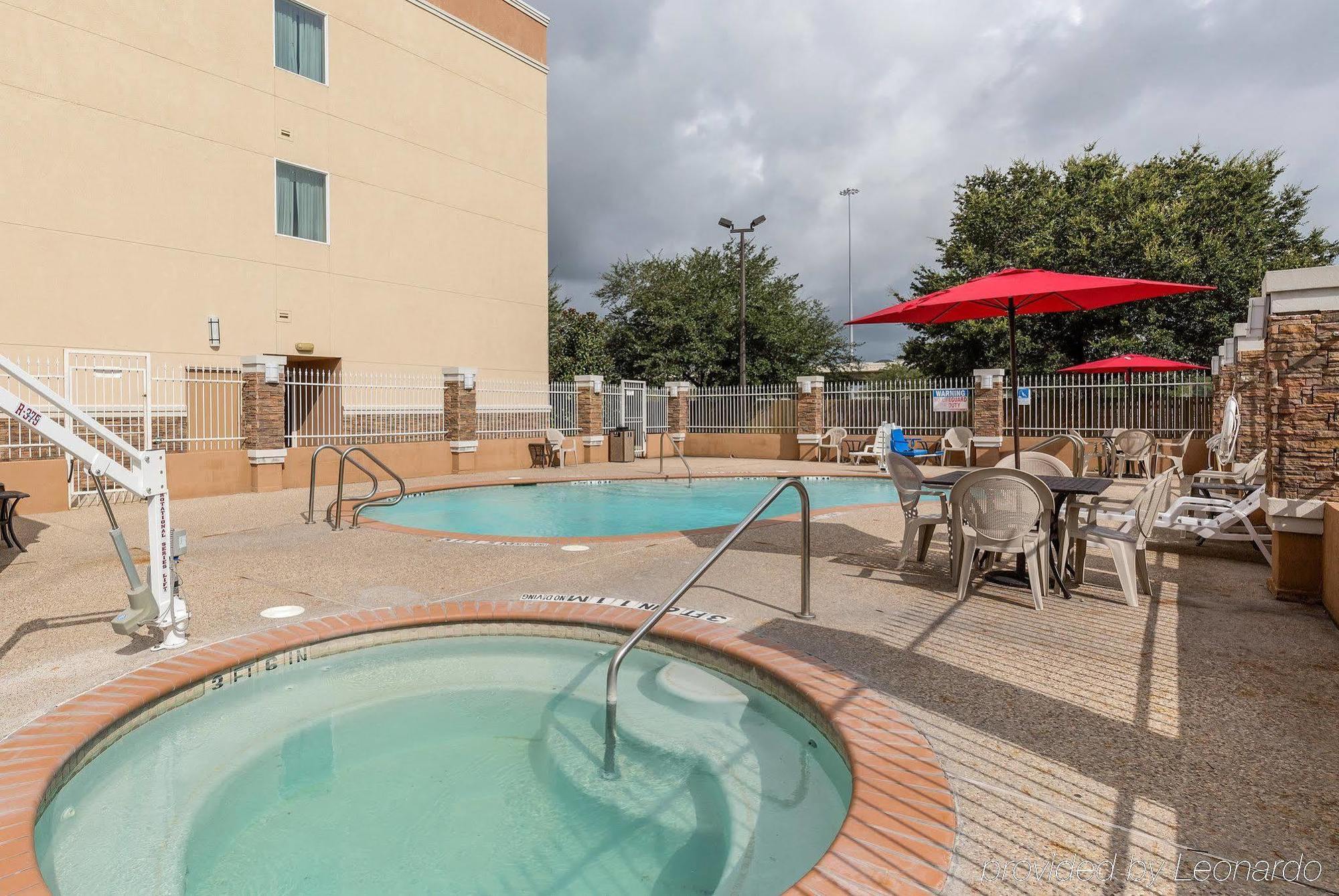 Hotel Comfort At Mills Katy